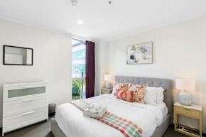 City Vista Escape with Parking and Wi-Fi